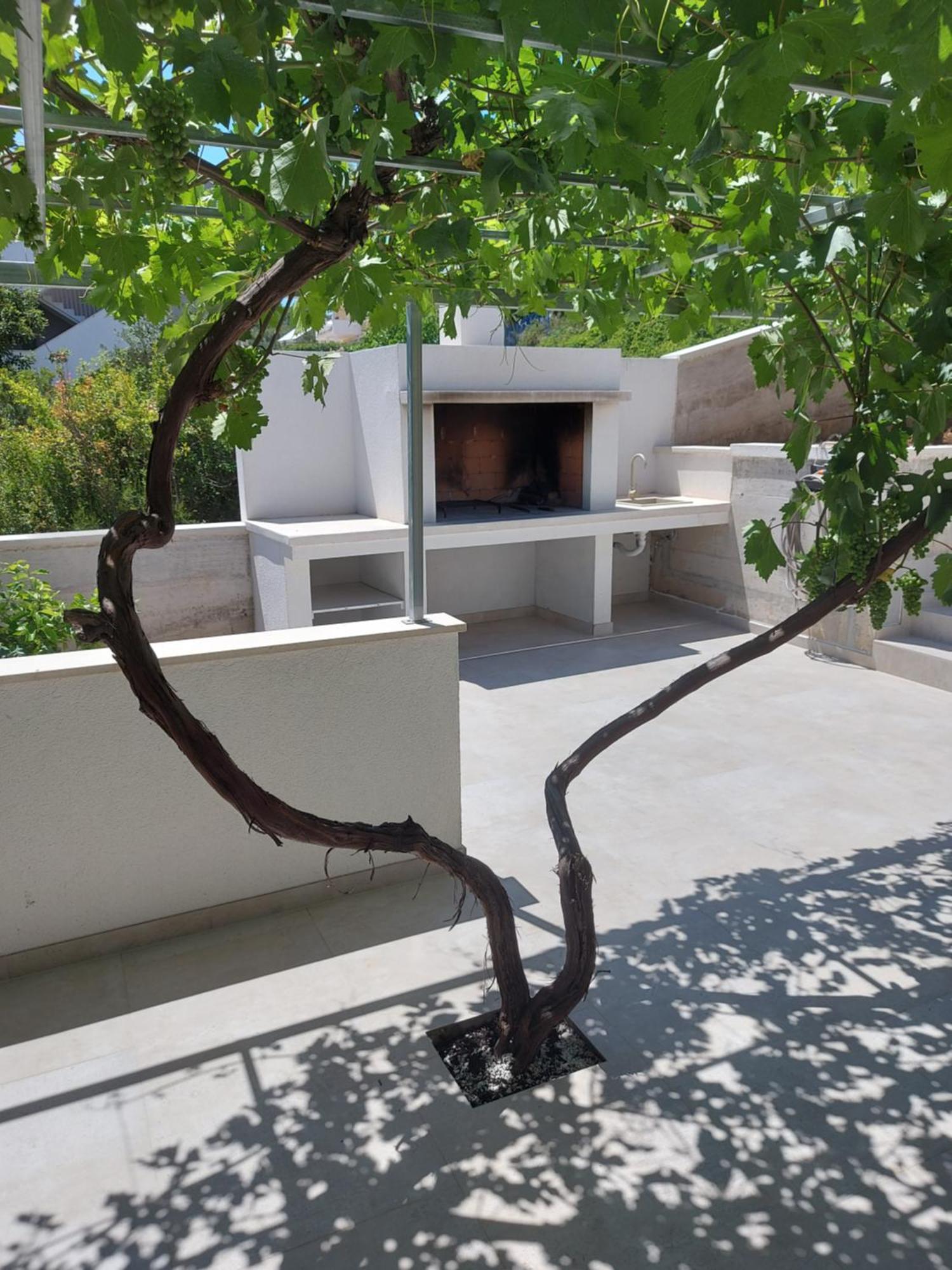 Holiday Home Dora Sutivan Bagian luar foto
