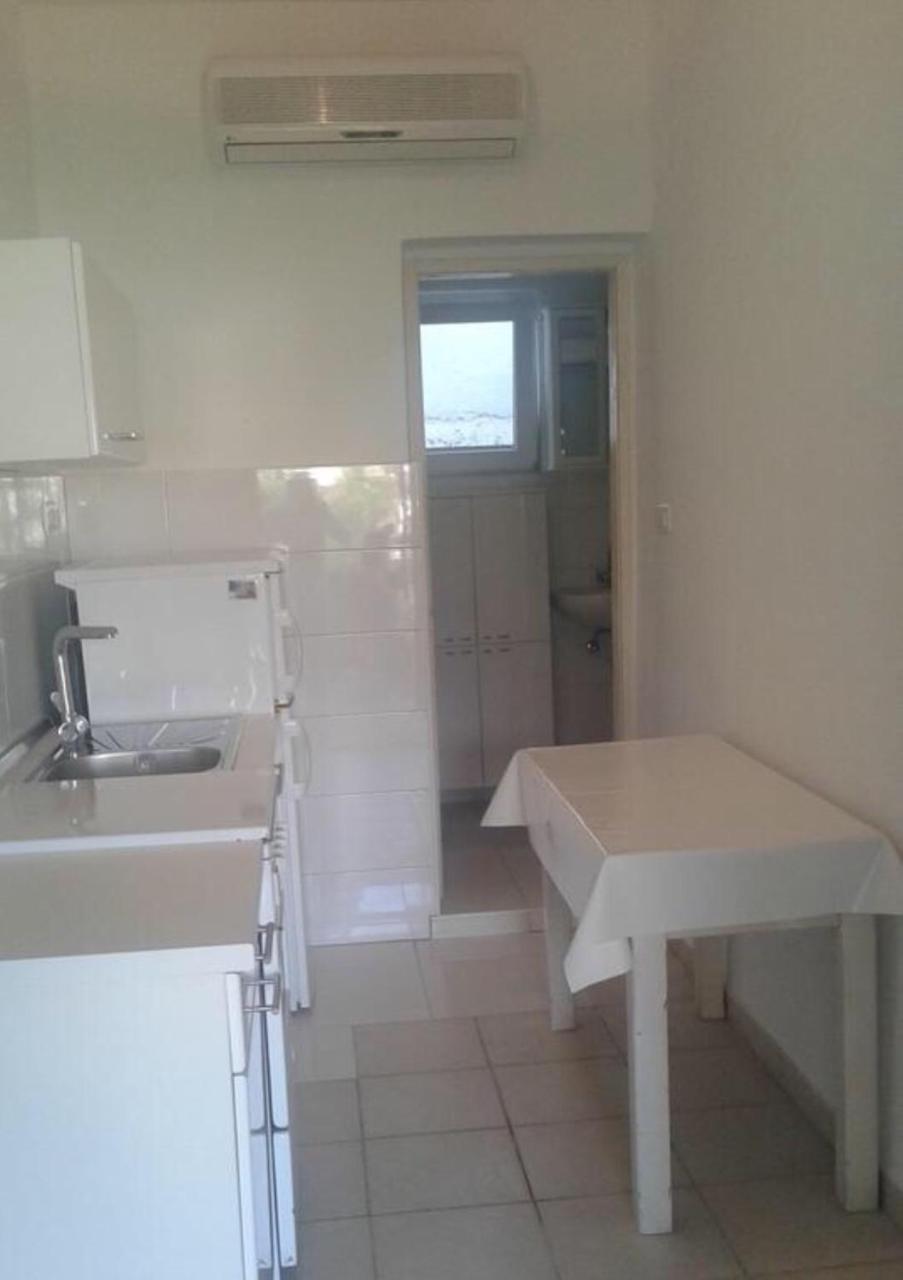 Holiday Home Dora Sutivan Bagian luar foto